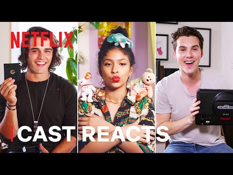 Guess the &#039;90s Thing Challenge | Julie and the Phantoms Cast Reacts | Netflix After School