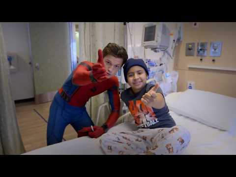 Tom Holland, Spider-Man: Homecoming, Visits Kids at Children&#039;s Hospital Los Angeles