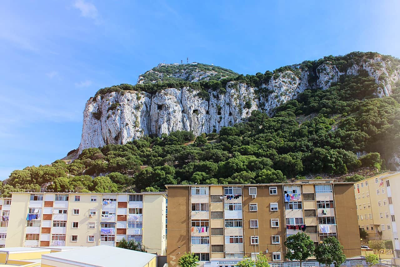 Jak oglądać Gibraltar przez VPN. Zobacz Gibraltar z 1963 roku oceniony na 3.5 na 10 punktów.
